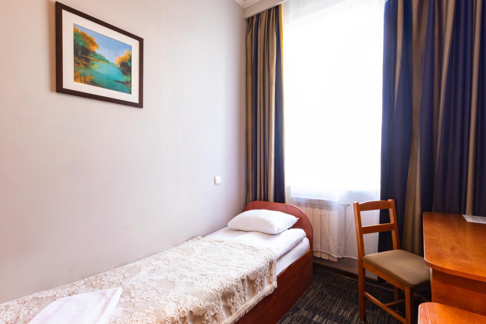 Noclegi Stadion Bed & Breakfast Warsawa Bagian luar foto