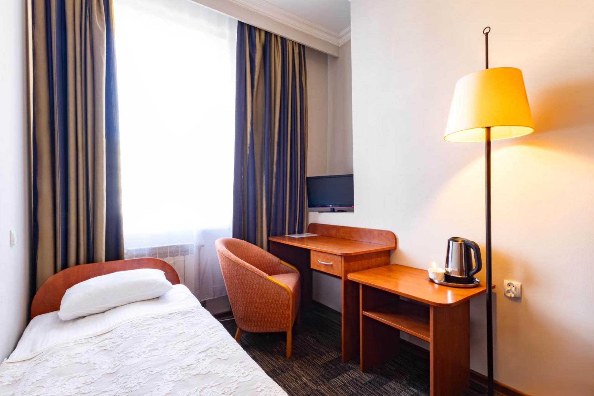 Noclegi Stadion Bed & Breakfast Warsawa Bagian luar foto