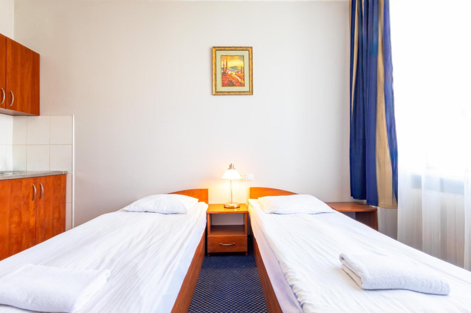 Noclegi Stadion Bed & Breakfast Warsawa Bagian luar foto