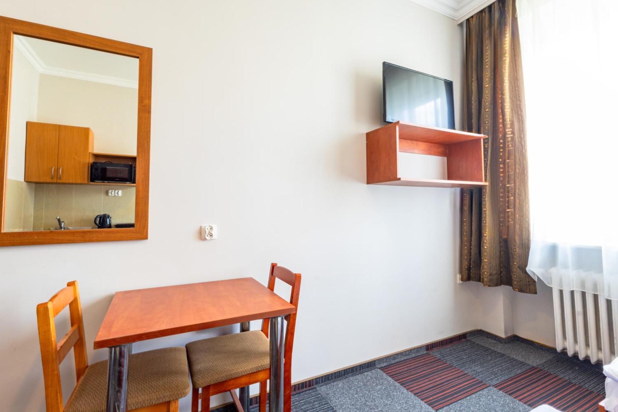 Noclegi Stadion Bed & Breakfast Warsawa Bagian luar foto