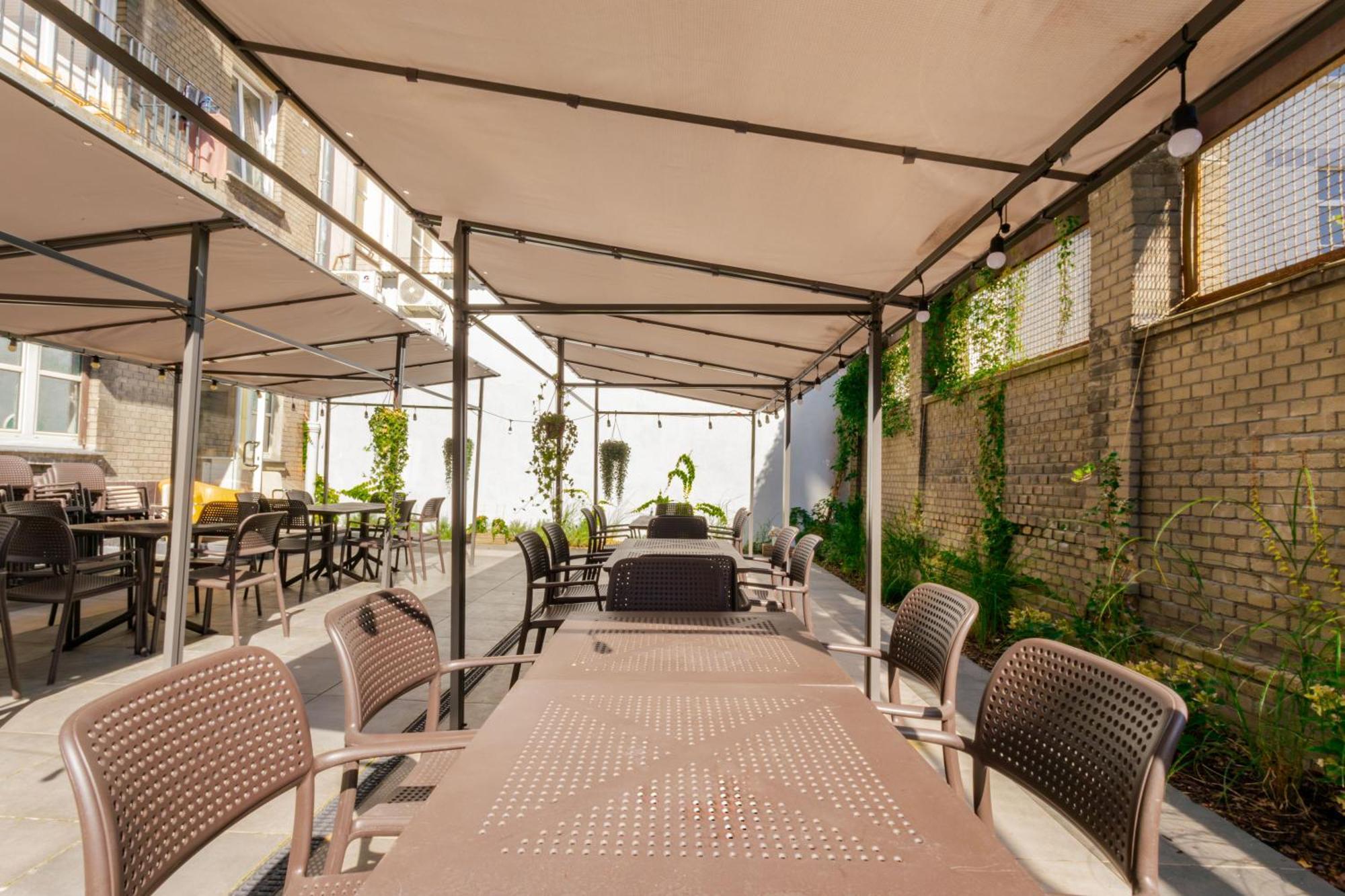 Noclegi Stadion Bed & Breakfast Warsawa Bagian luar foto