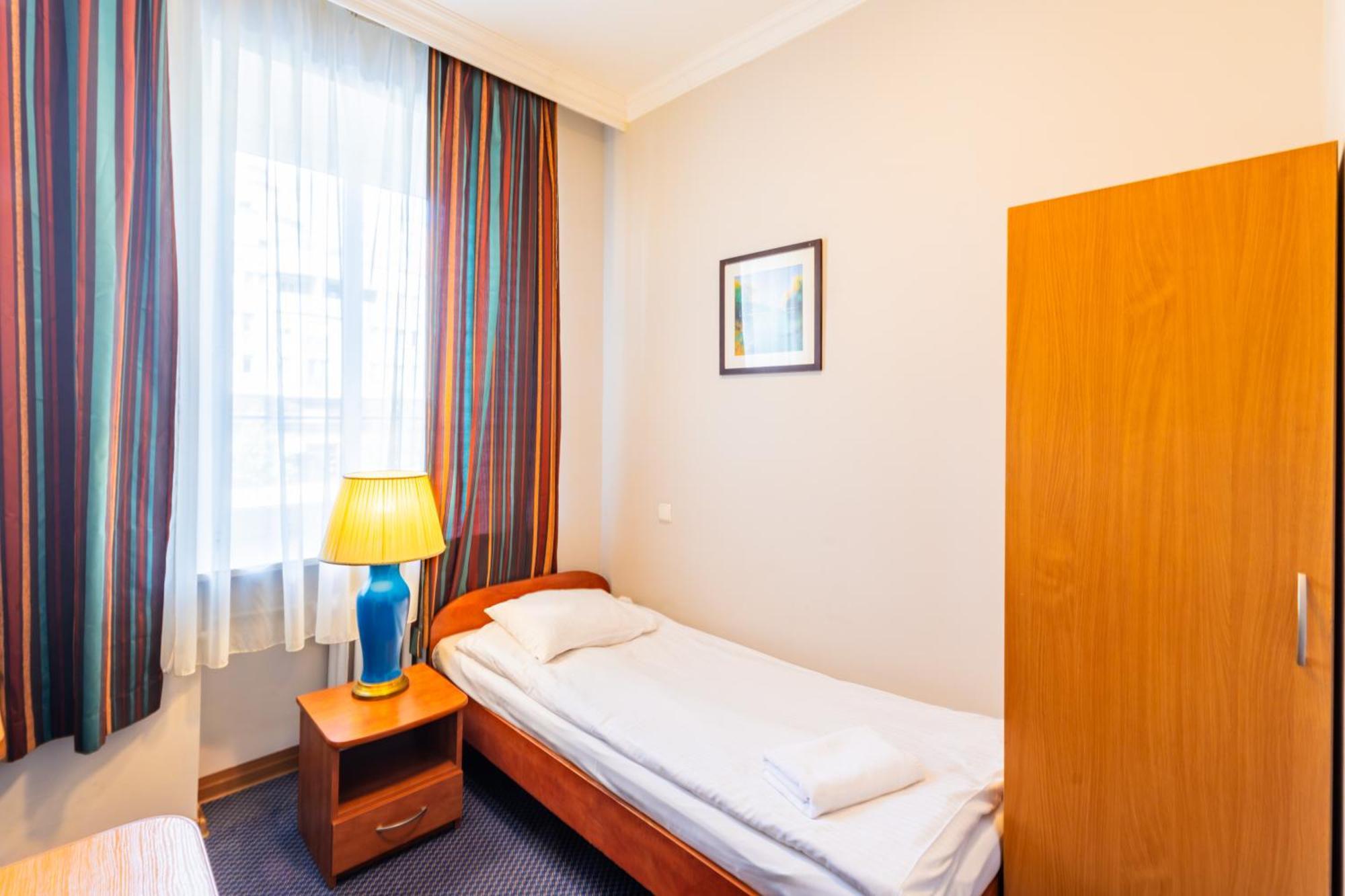 Noclegi Stadion Bed & Breakfast Warsawa Bagian luar foto